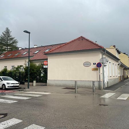 Kleine Ferienwohnung mit Garten Baden Exterior foto