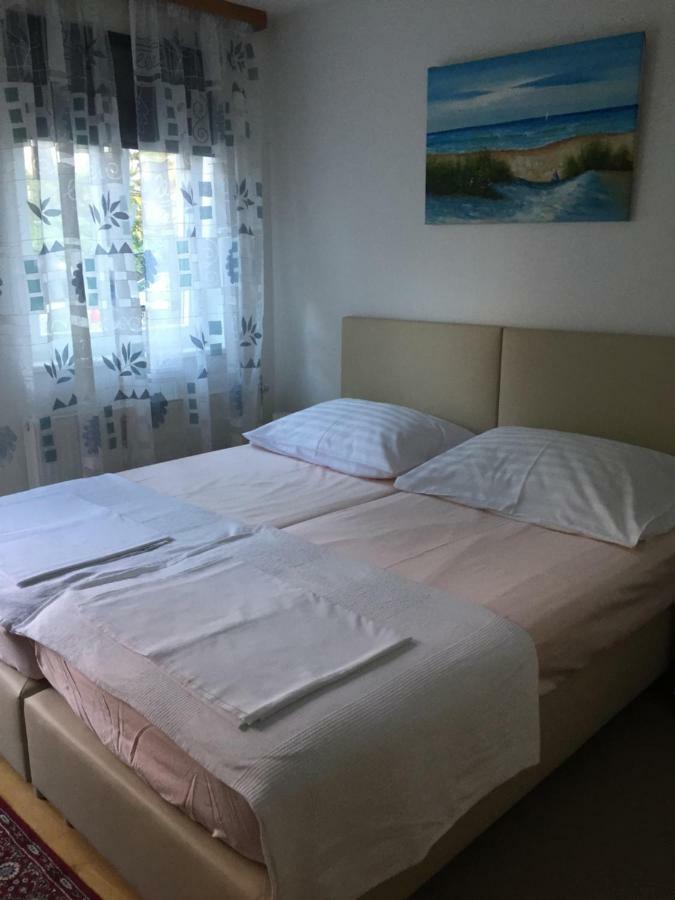 Kleine Ferienwohnung mit Garten Baden Exterior foto