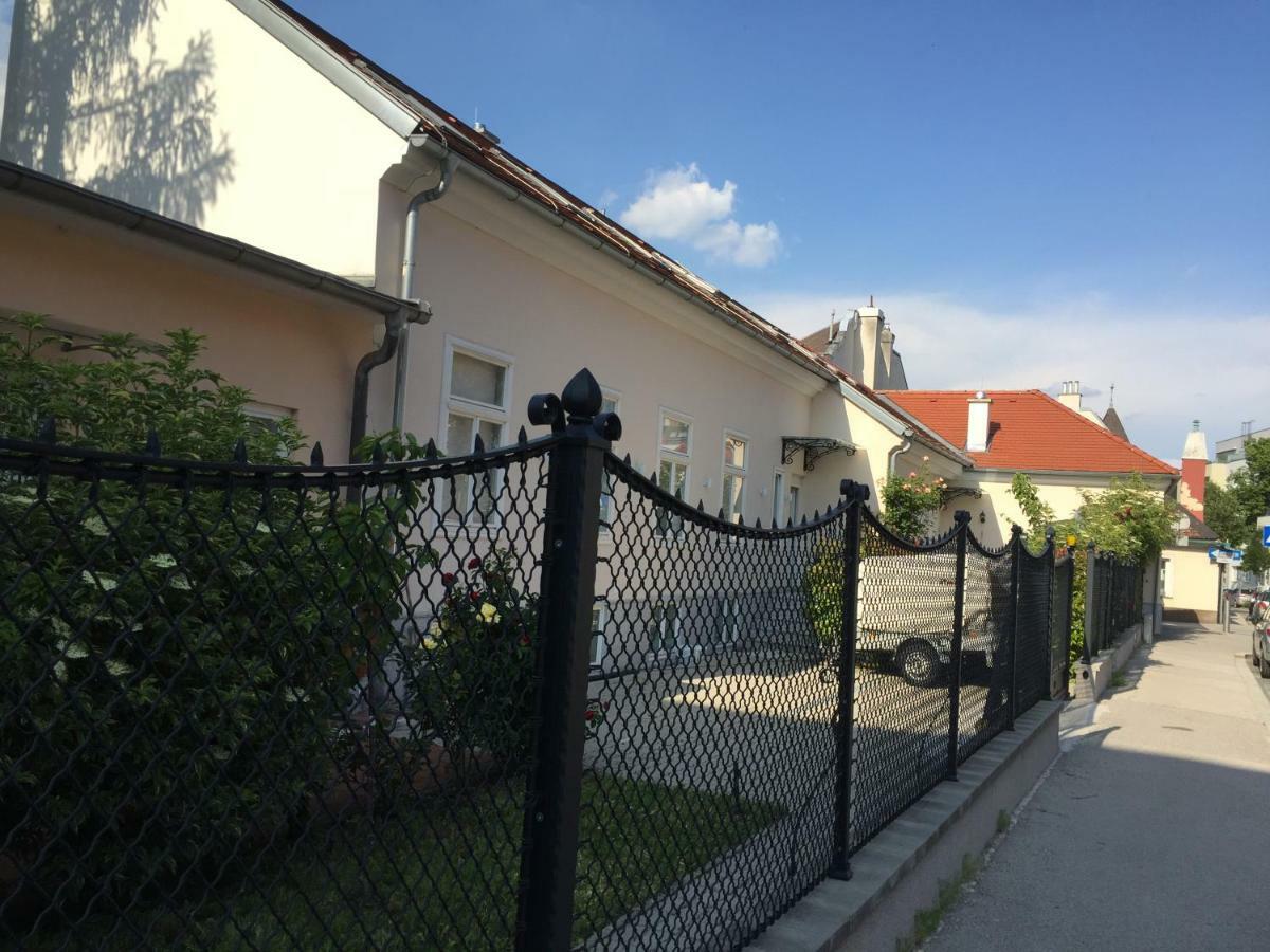 Kleine Ferienwohnung mit Garten Baden Exterior foto