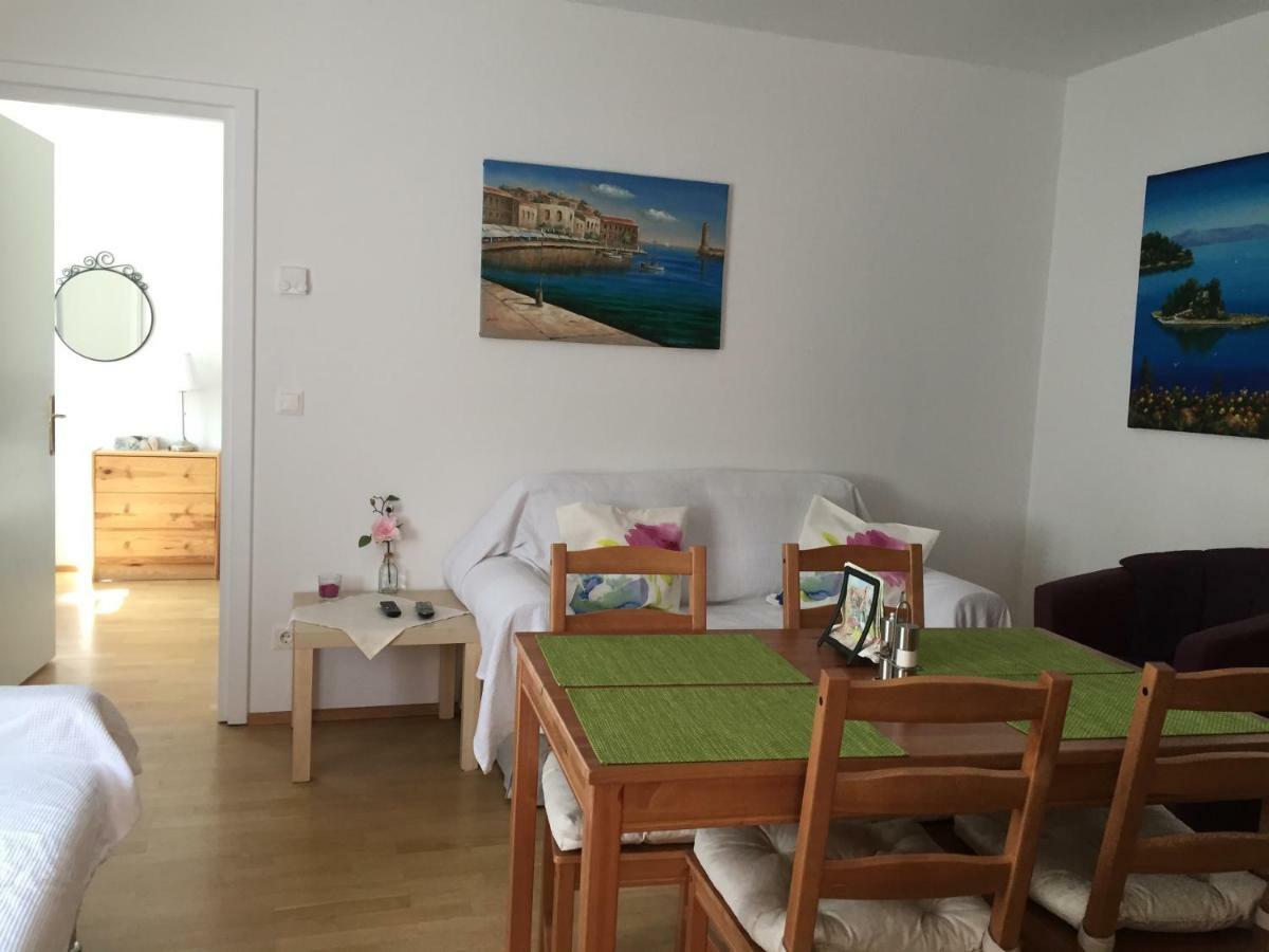 Kleine Ferienwohnung mit Garten Baden Exterior foto