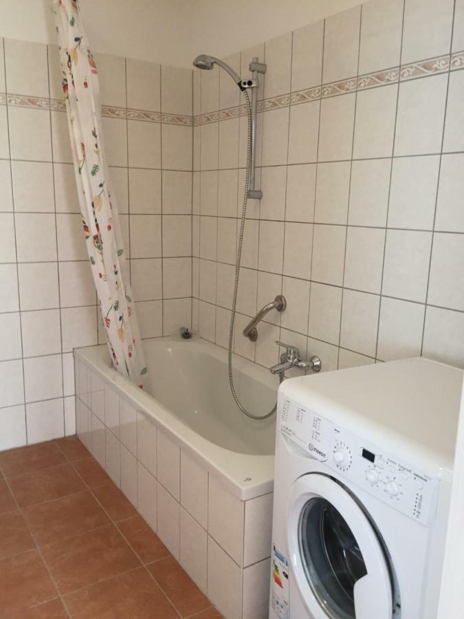 Kleine Ferienwohnung mit Garten Baden Exterior foto