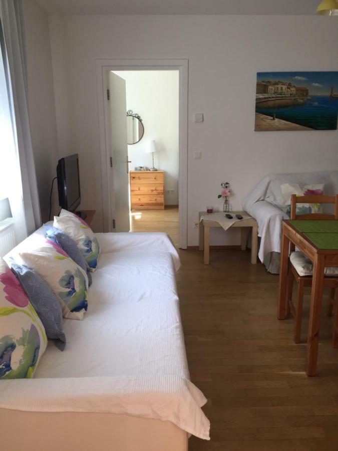 Kleine Ferienwohnung mit Garten Baden Exterior foto