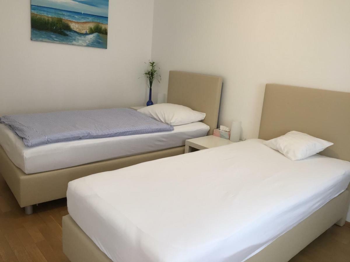 Kleine Ferienwohnung mit Garten Baden Exterior foto